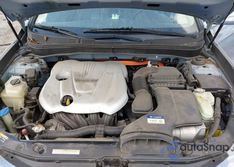 2013 Hyundai Sonata Hybrid from USA, damaged, VIN KMHEC4A46DA088716